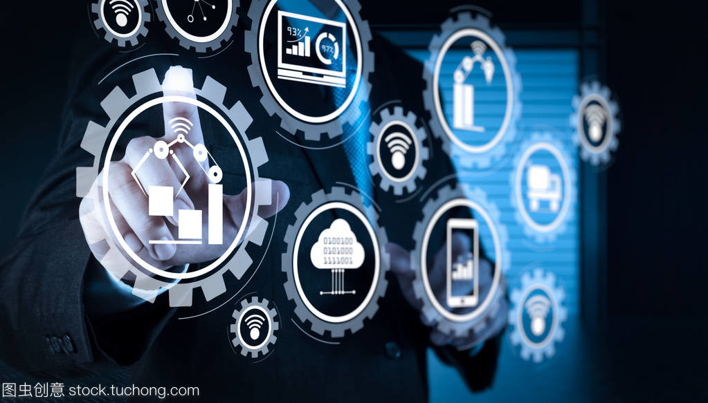 智能工厂与工业4.0 云计算技术驱动下的生产机器人互联与互联网数据服务